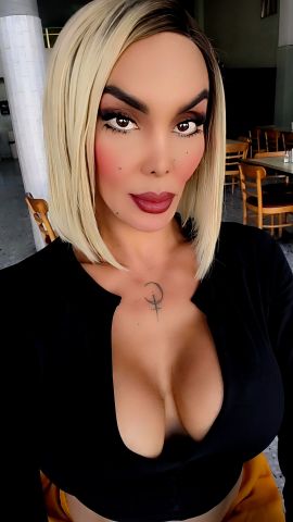 Nelly Ochoa 