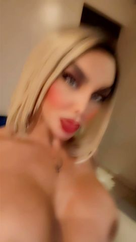Nelly Ochoa 