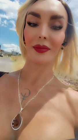 Nelly Ochoa 