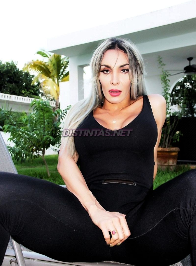 Nelly Ochoa 