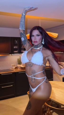 Clara Dominatrix
