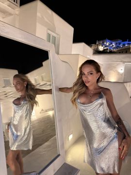 Carol Sexy