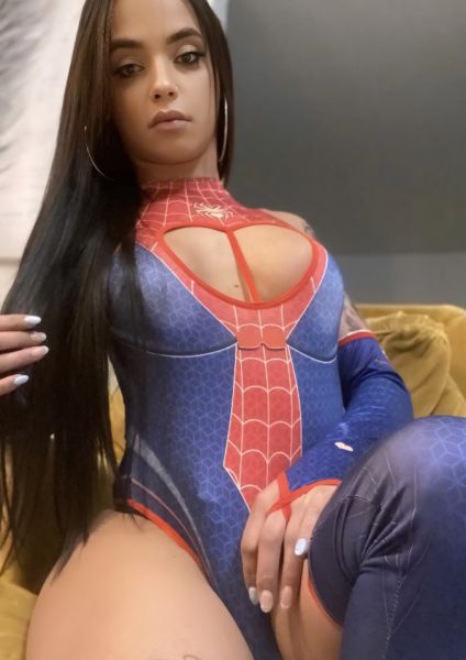 Dominatrice 🔥
Massage🤤
Câlins 🫂
Sexe oral 😈
Sadomasoquista 👏🏽
69 😈
beaucoup de sperme 💦
Entre autres positions 😈