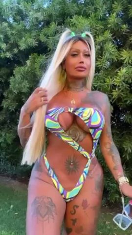 Michelly Bella