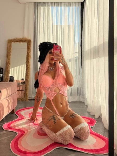 Holi bb soy Nikkita🌹 Fashion Icon - Trans dotada full morbosa y juguetona!! Me encanta complacer y soy muy abierta a morbos y fantasías!! 🥵  
Venta de contenido full morboso (Sola - Dúo) - Videollamadas - Sexting - Packs y mucho más .. 
