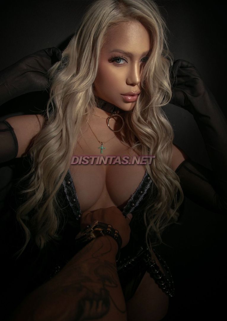 Amber Bella