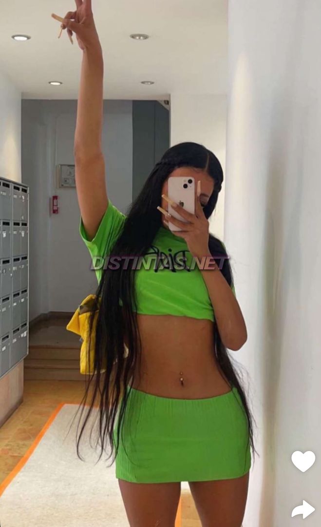 Miss Melina 