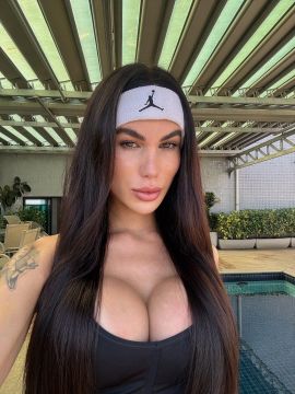 Larissa Angel