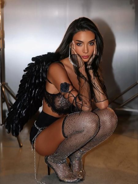 Escorts Trans Michaela Topuria 🤍 in Dubai