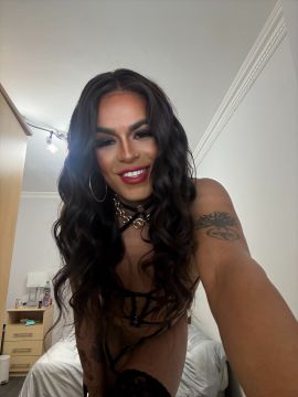Lia Dominatrix