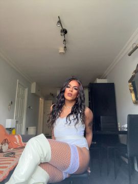 Lia Dominatrix