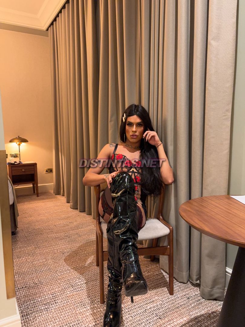 Lia Dominatrix