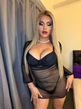 Nicole J