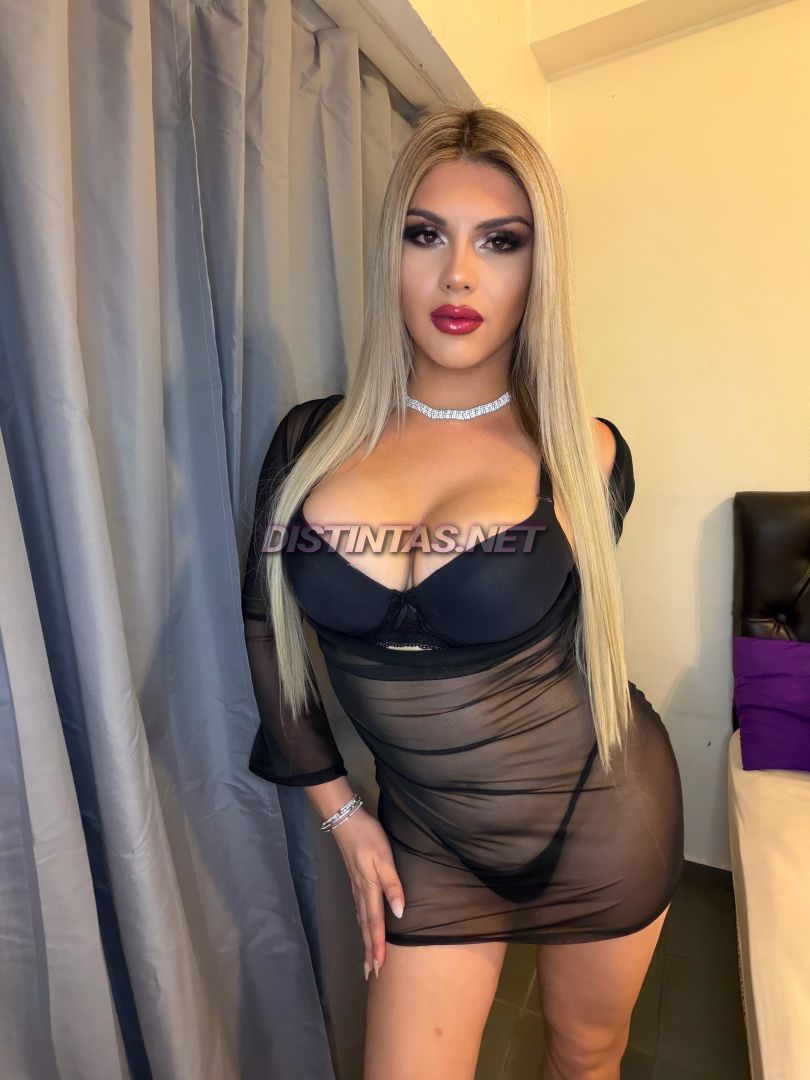 Nicole J