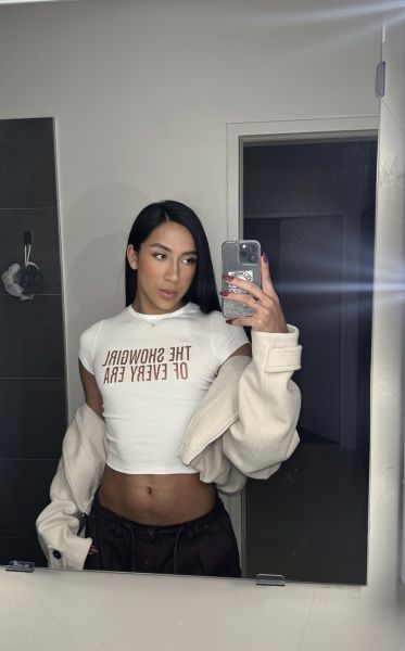 Hi, I'm Danah Gaviria 💕
I'm 22 years old, I'm a tall, brunette, Latina girl with a good endowment, willing to please you

A fun, close girl with a personality that you will love.

I love meeting new people and connecting from the authentic.

They say that I have the gift of brightening the day for anyone, and with me the moments become as pleasant as unforgettable.

I also make video calls, so we can meet wherever you are.

Dare and write to me... I'm sure we're going to have a great time. 😘