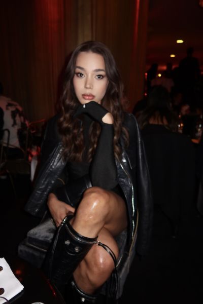 Selective girl 
ALL NATURAL and I'm here to fulfill your fantasies and fetishes. I have customers and sensual lingerie to enhance our meeting. ing politics, traumas and much more.
When there is connection it is always good, 