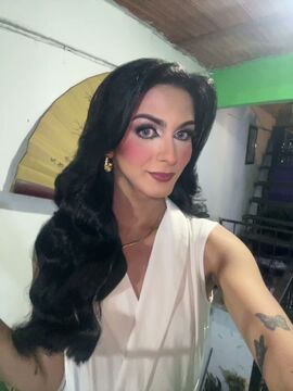 Vivi Leal