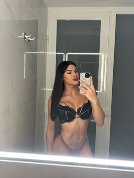Roxi Co
