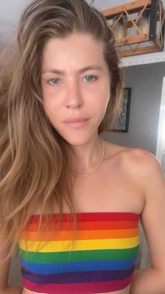 hi l am zilan l am 30 years old my home osmanbey sguare l m alone living love fetish and sex massage call me baby 17 cm dick ,outcall 400 euro ,  200 euro 