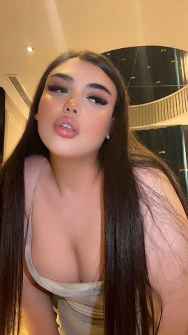  Bella