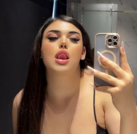  Bella
