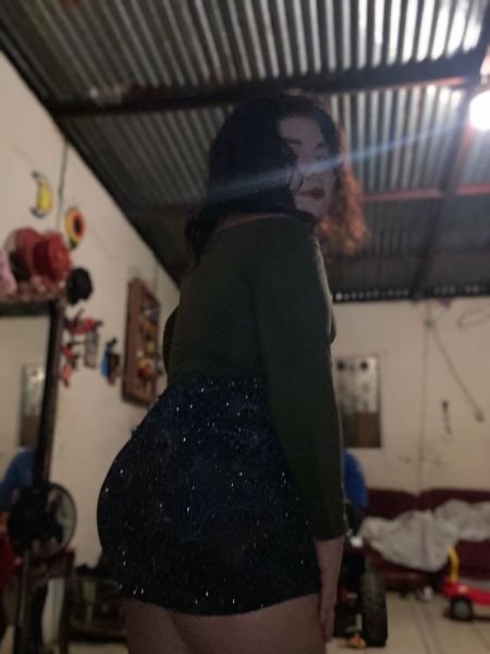 Soy chaparrita, gordita,culona, blanquita 
Soy una chica de 21 años
Muy sumisa y dispuesta a complacerte 