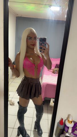 IVONNY ECUATORIANA