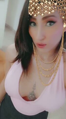  Devora fiestera