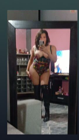  Devora fiestera
