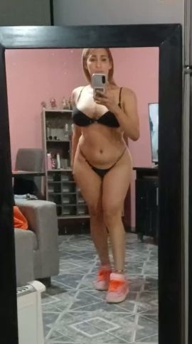  Devora fiestera