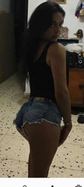 soy una trans cariñosa y entregada muy femenina y amorosa dispuesta a dar mucho plaser a los hombres q me merescan a partir d este momento ya estoy disponible para todos sus deseos cual seann 