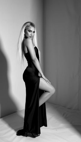 Courtesan Maxine