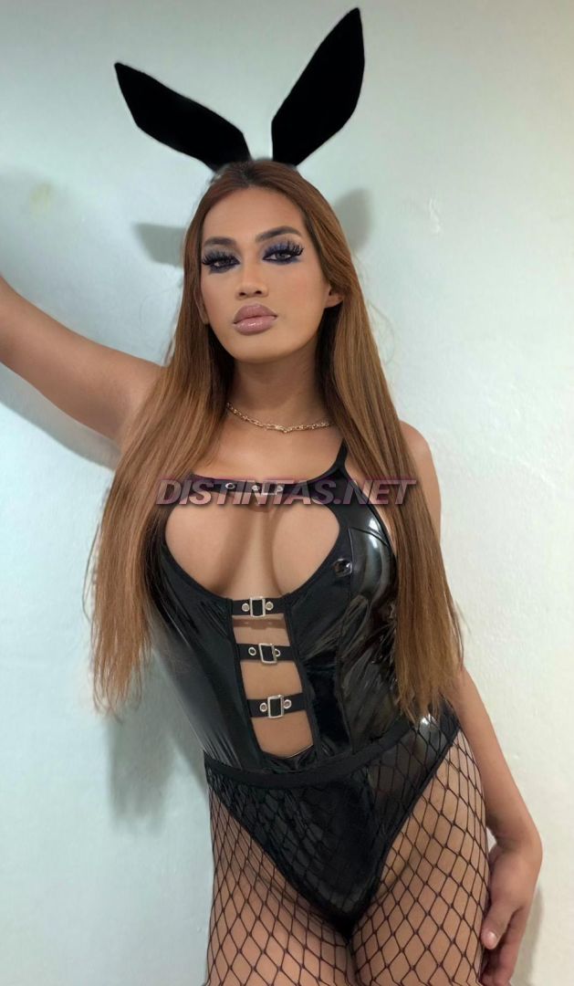 Courtesan Maxine