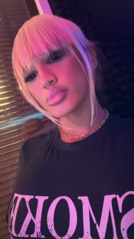 Courtesan Maxine