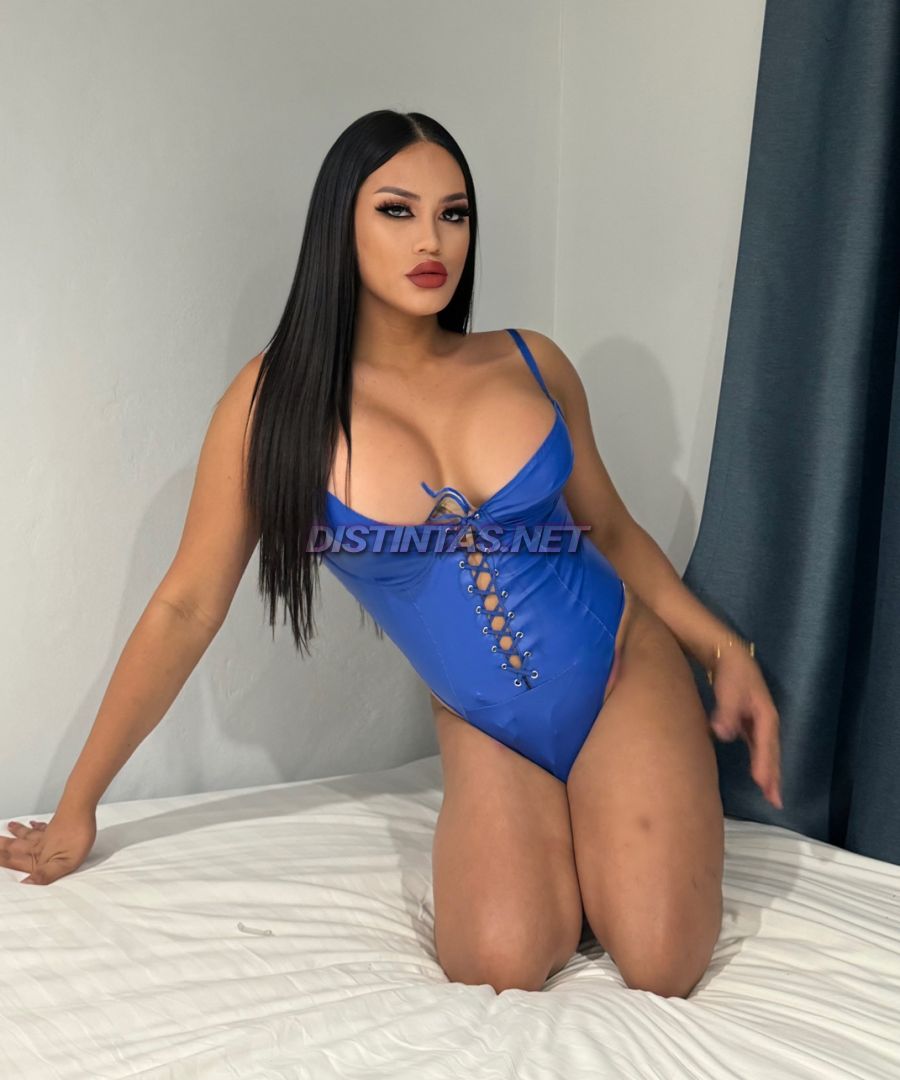 Courtesan Maxine