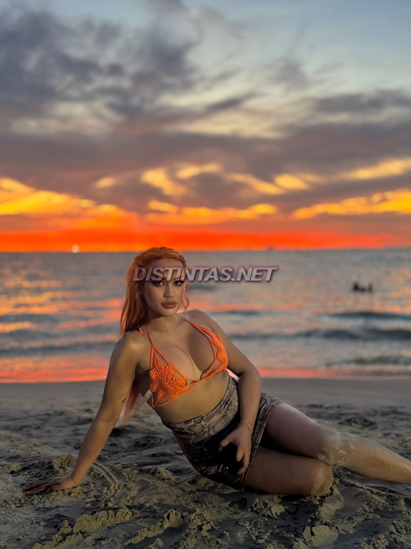 Courtesan Maxine