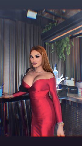 Courtesan Maxine