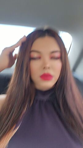 Lyli hot