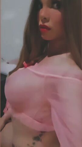 Lyli hot