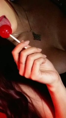 Lyli hot