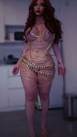 Lyli hot