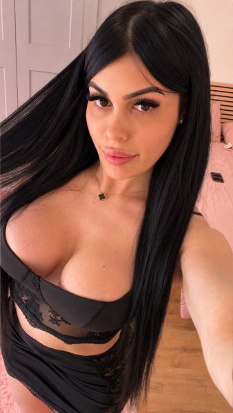 ONLY FOR MEN WITH DETERMINATION AND FOR THOSE WHO ARE INTERESTED IN MEETING A BEAUTIFUL, SOPHISTICATED AND EDUCATED TRANS  

I am antho As you will see in my photos, 

I am a beautiful Argentine trans that you will want to meet now. 

I love making every moment something unique and special. 

I am educated and full of energy to make us have a great time together. 

I love music and whenever I can I try to listen to it. 

I like going out to dinner to good places, sharing a pleasant moment or an interesting chat with someone fun. 

I love taking care of myself, getting ready and pampering myself all the time. 

I love traveling and bringing my beauty to every place I visit. 

Call me if what you want is to disconnect from the world and the stress of everyday life. 

I have a totally independent apartment with all the amenities to relax to the fullest. 

You will not find another like me 👑 

I will be your best choice, I can assure you. 

Contact me and I will give you more information. 

I guarantee absolute discretion.