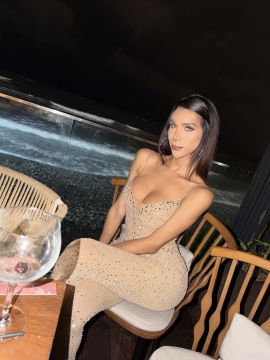  Valentina Gray
