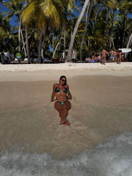 Rihanna Vip