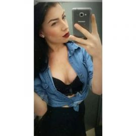 Jacqueline Oliveira XXL