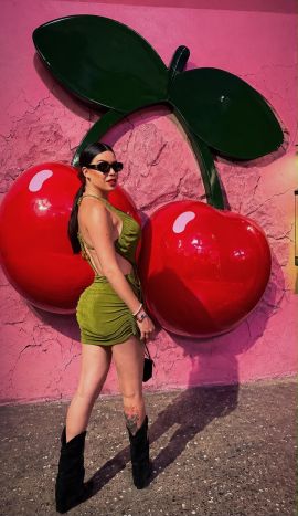 Jacqueline Oliveira XXL