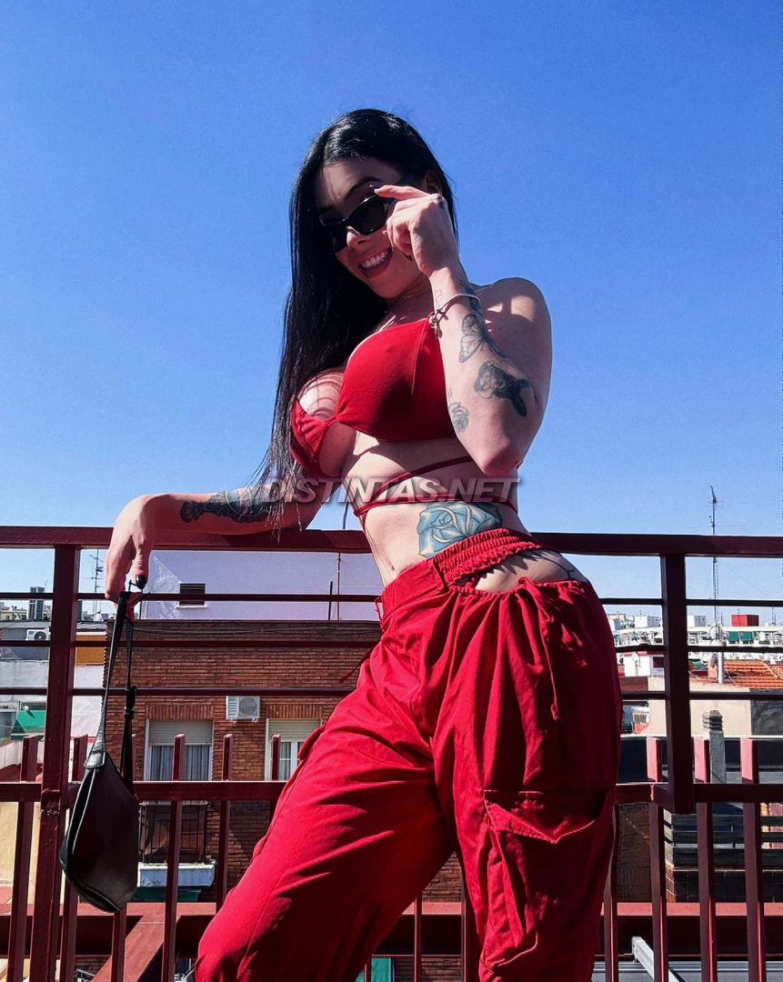 Jacqueline Oliveira XXL