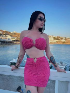 Jacqueline Oliveira XXL