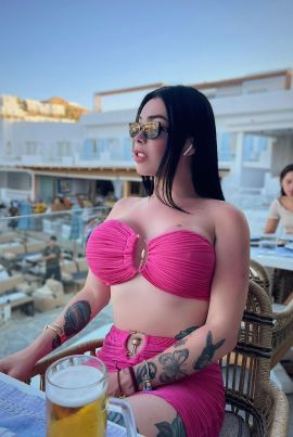 Jacqueline Oliveira XXL