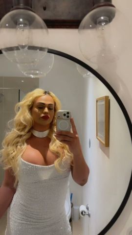 Domina Karah Darosa